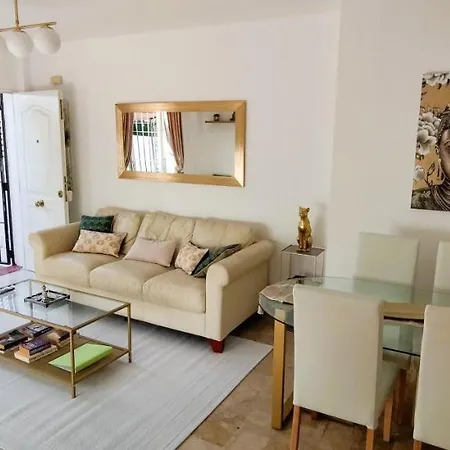 Con Jardin Y Piscina En Playa Apartment Estepona