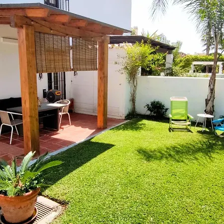 Apartment Con Jardin Y Piscina En Playa *