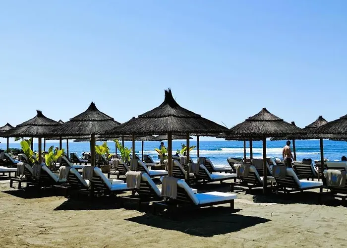 Apartment Con Jardin Y Piscina En Playa *