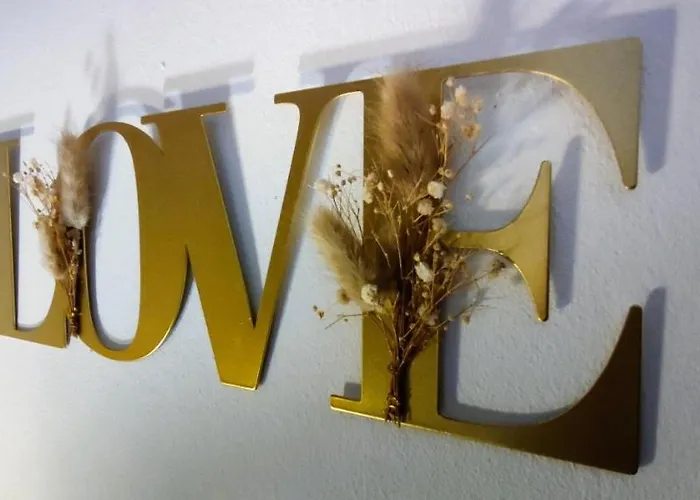 Con Jardin Y Piscina En Playa * Estepona