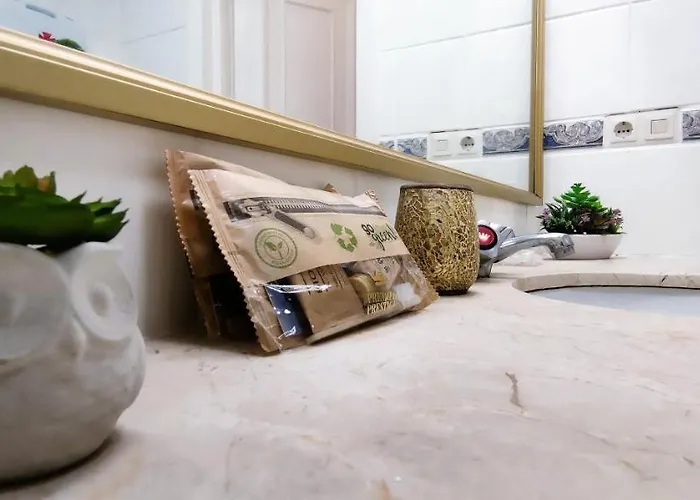 Con Jardin Y Piscina En Playa *