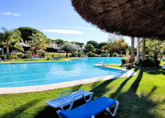 Con Jardin Y Piscina En Playa Lägenhet