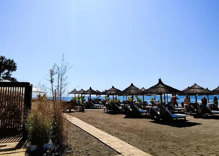 Con Jardin Y Piscina En Playa Lägenhet Estepona