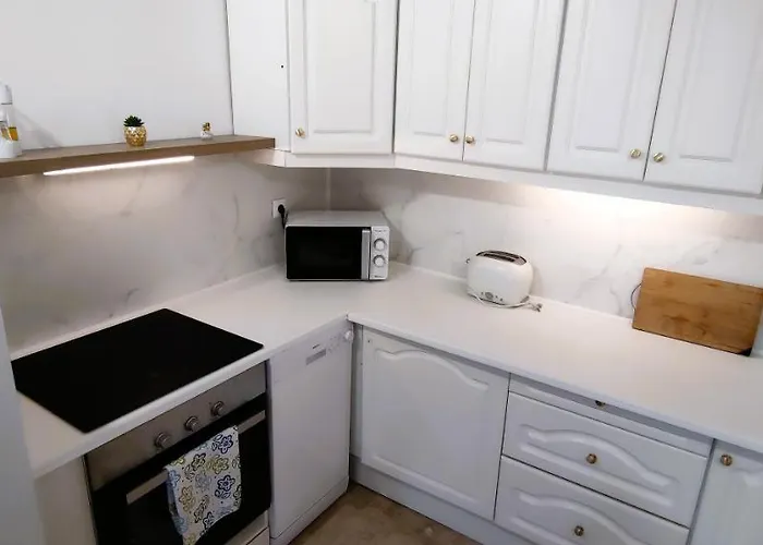 Con Jardin Y Piscina En Playa Apartment *