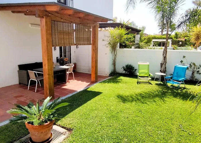 Apartment Con Jardin Y Piscina En Playa *